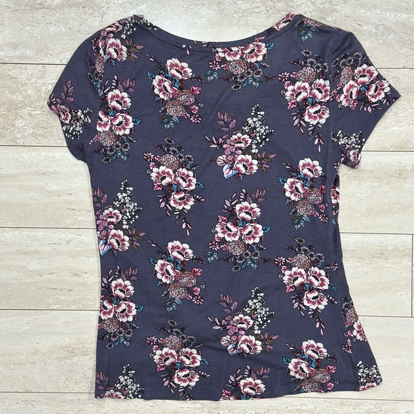 Nine Britton Levie Knot Front Knit Tee - Picture 5 of 7